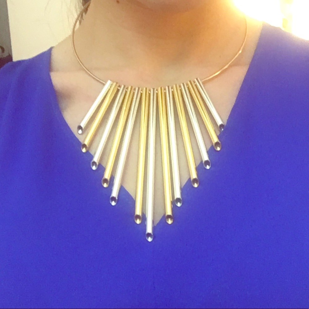 Circular statement necklace